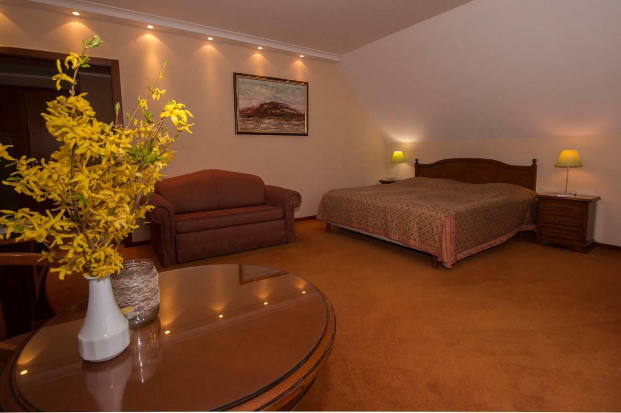 Hasik Hotel Magyarpolány Dış mekan fotoğraf